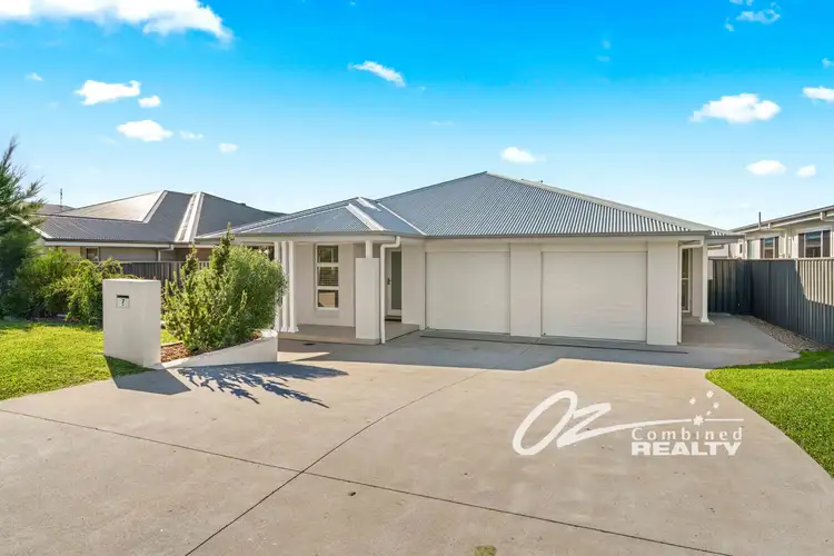 7 Sand Drift Way