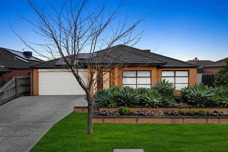 22 Red Gum Circuit