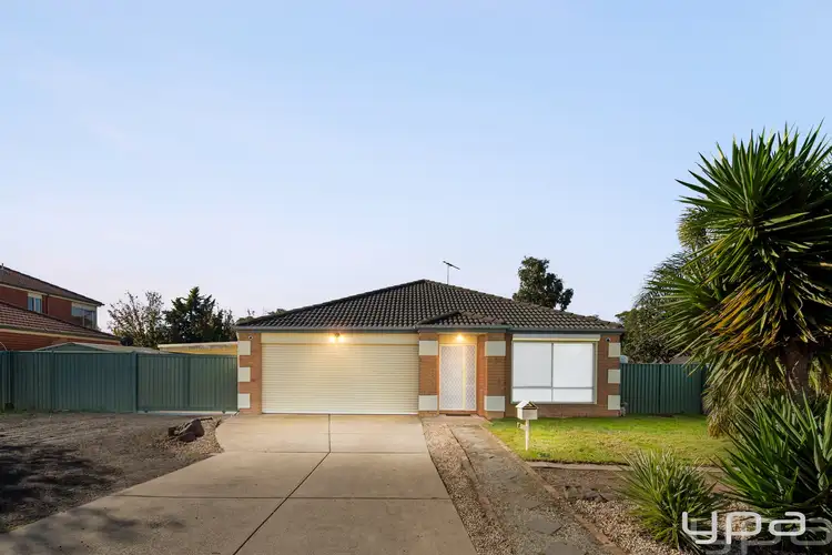 2 Stretton Place