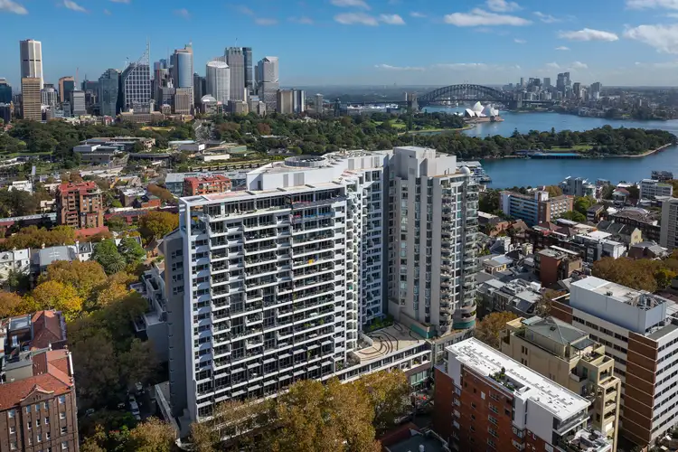 902/81 Macleay Street