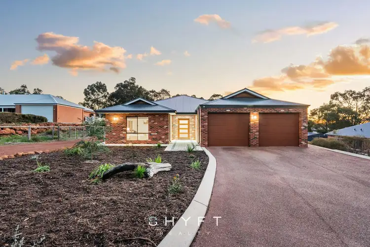 30 Benbecula Circle
