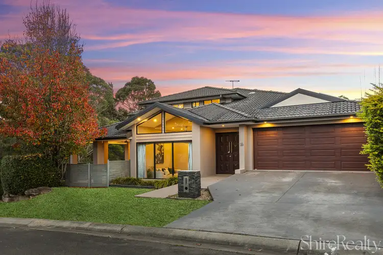 16 Woodstream Crescent