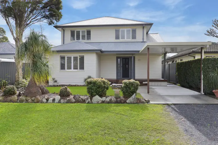 33 MacKenzie Avenue