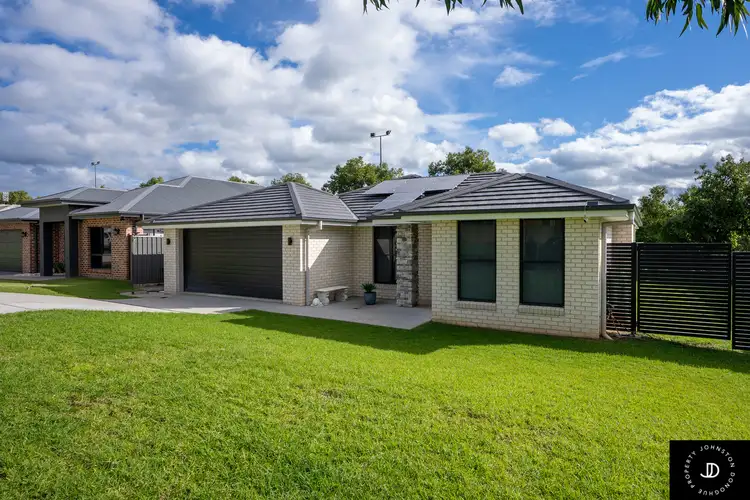 6 Bottlebrush Avenue