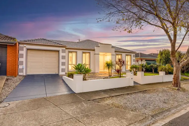 24 Strickland Crescent