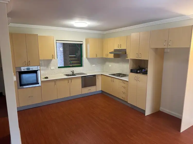 4/6 Chapman Avenue