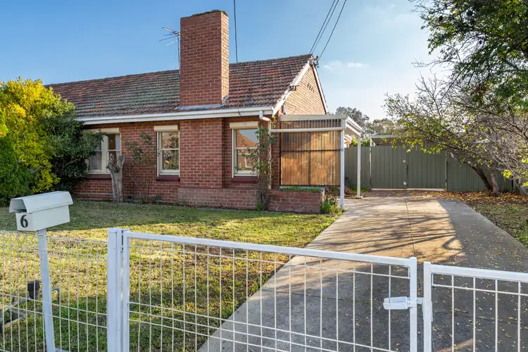 6 Dedrick Grove
