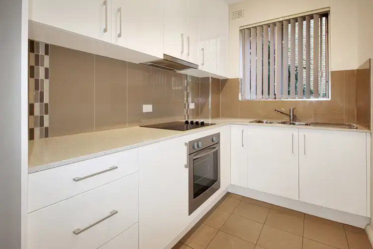 4/12 Pearson Street