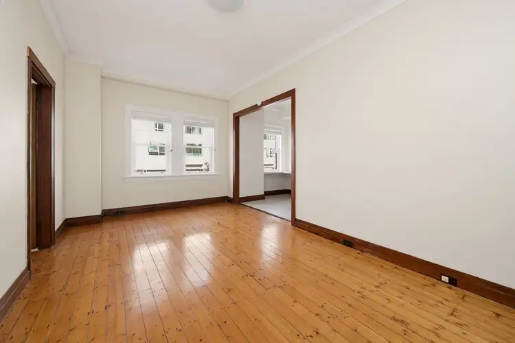 24/1 Beach Road