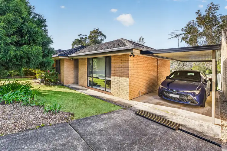 12 Derain Crescent