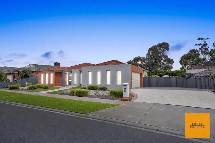 8 Buvelot Crescent