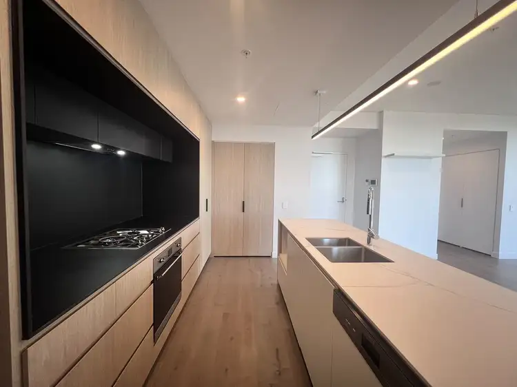 1807/8 Chambers Court