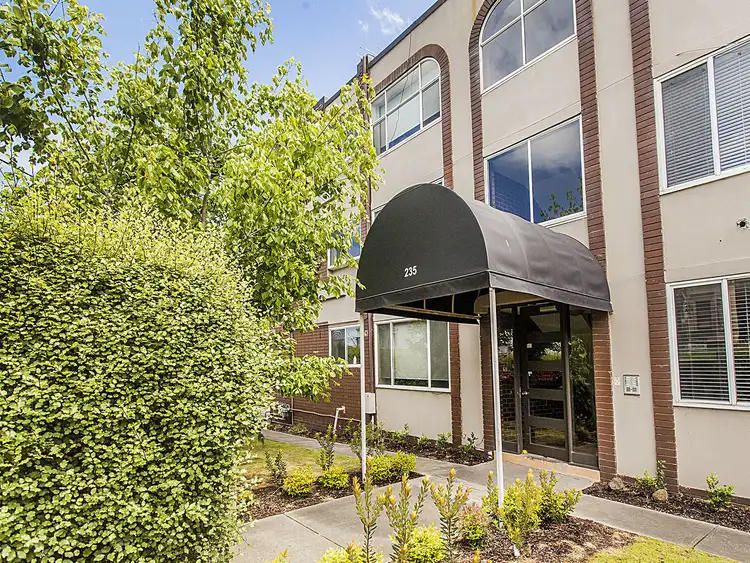 6/235 Riversdale Road