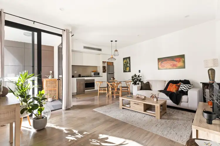 5/4 Livingstone Road