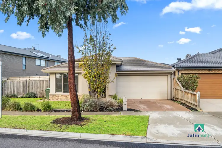 7 Maygrand Avenue