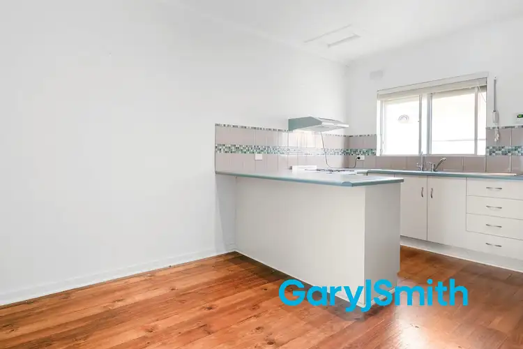 2/11 Everard Avenue
