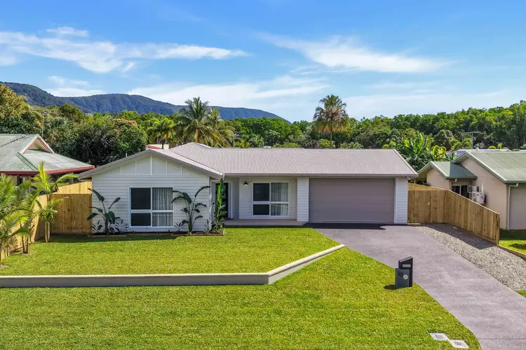 10 Dolphin Close