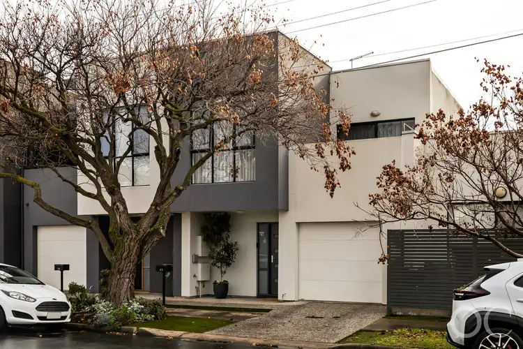 22 Morton Street