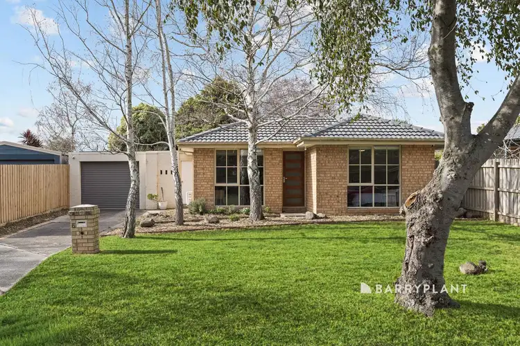 6 Bastow Close