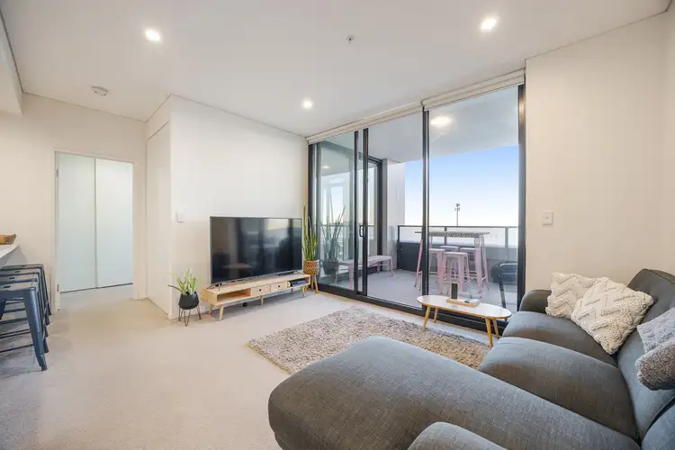211/11 Village Place