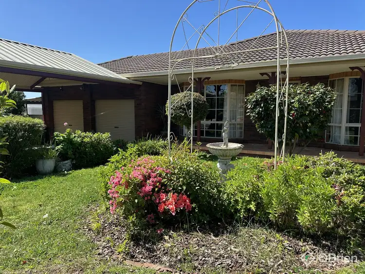2 Kingfisher Drive