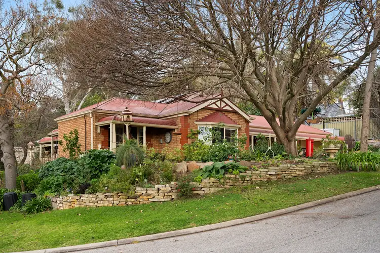 10 Pridham Court