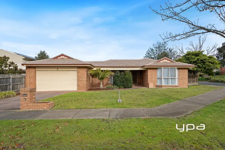 7 Lachlan Court