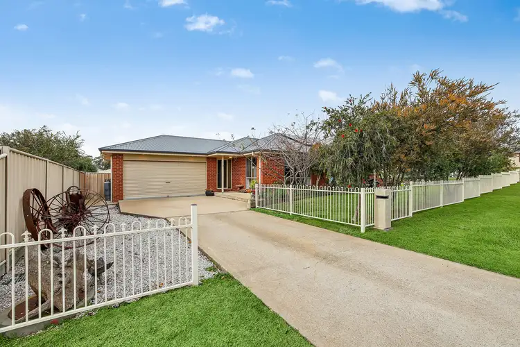 3 Tebbutt Court