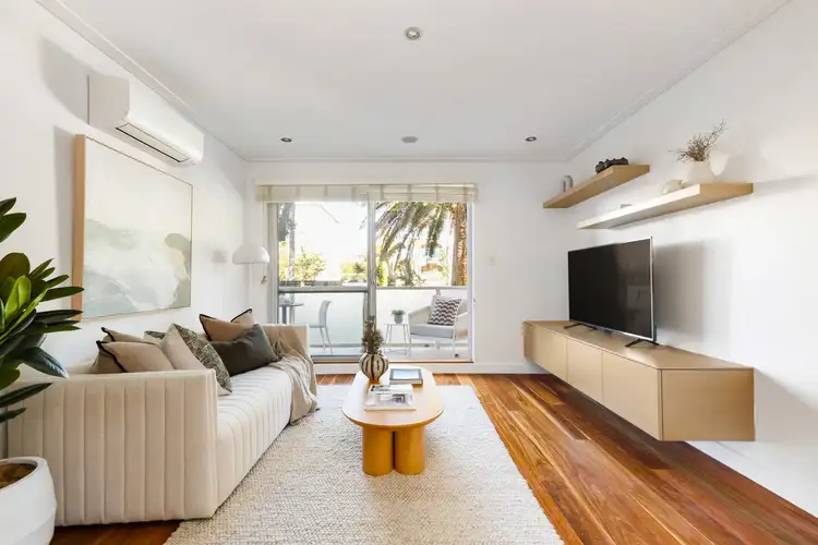 1/1 Stuart Street