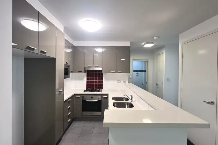 528/60 Walker Street