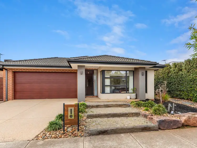 11 Glenelg Road