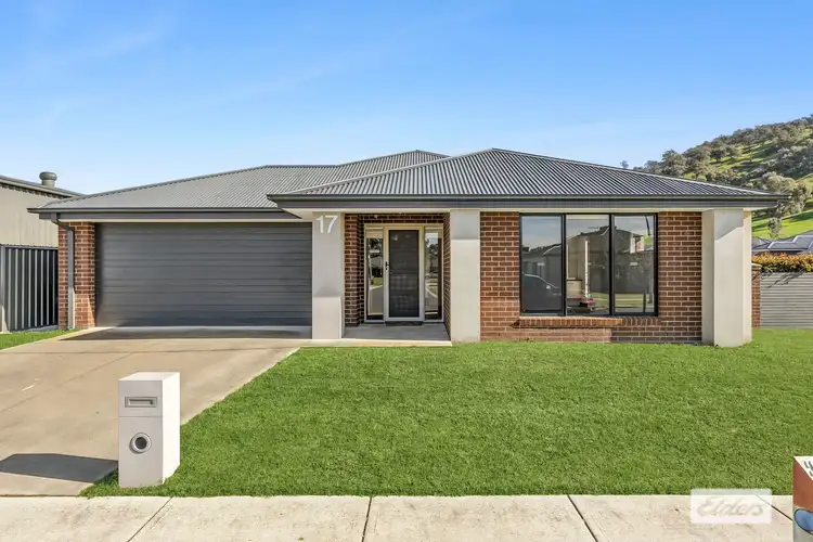 17 Strickland Street