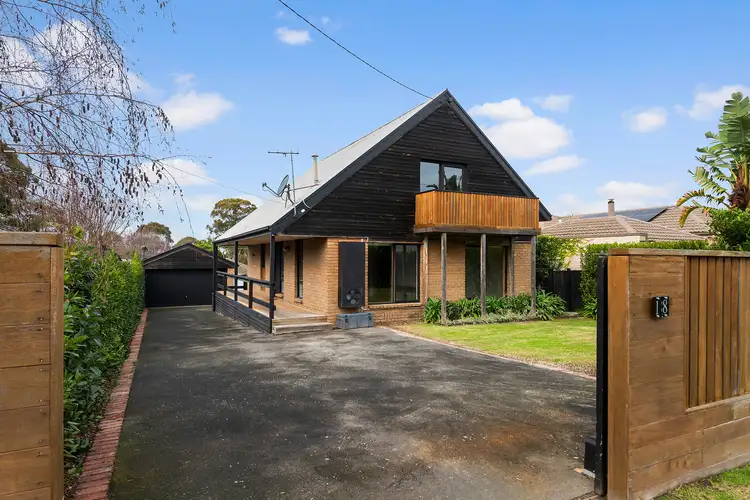 18 Karina Street