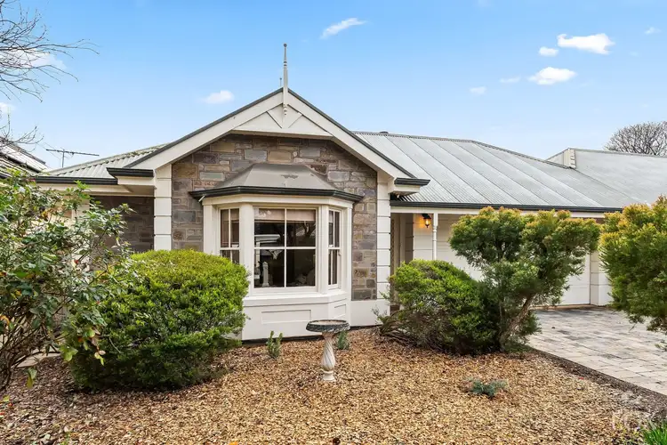 8 Sizer Street