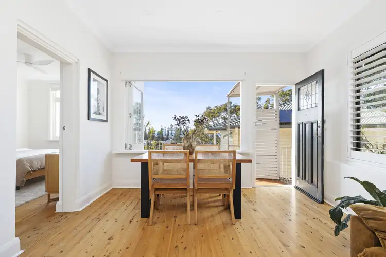 2/2a Kangaroo Street