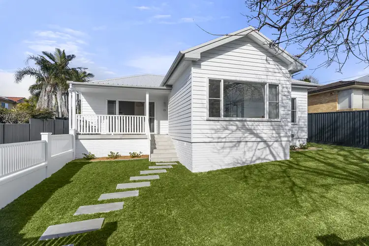 25 Ballar Avenue