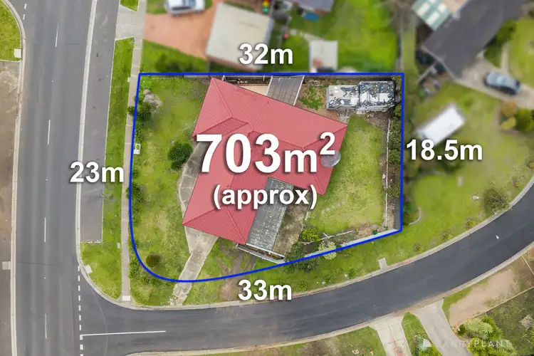 7 James Cook Drive