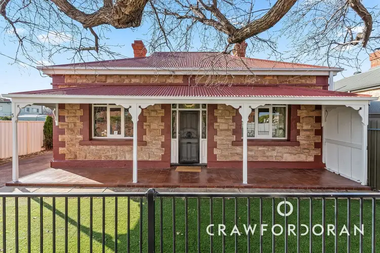 5 Henley Street