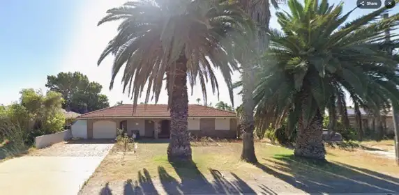 15 Clematis Crescent