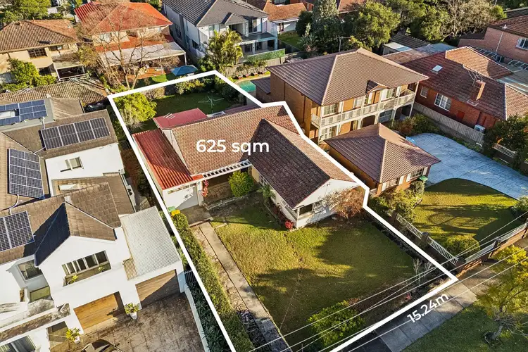 31 Bareena Street