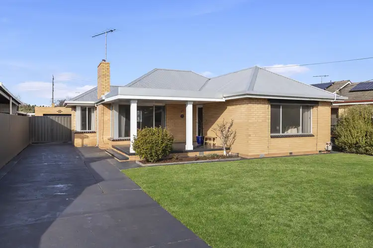 28 Dunloe Avenue
