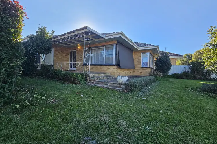 251 Beechworth Road