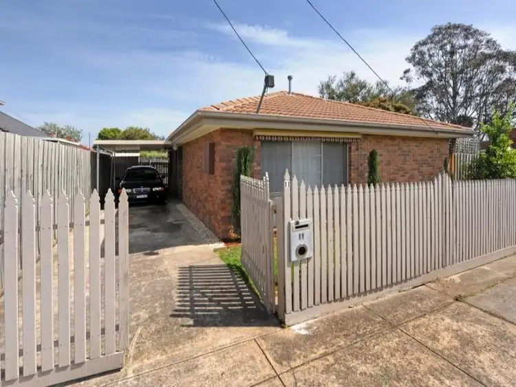 11 Southern Road
