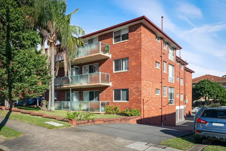 13/20 Waratah Street
