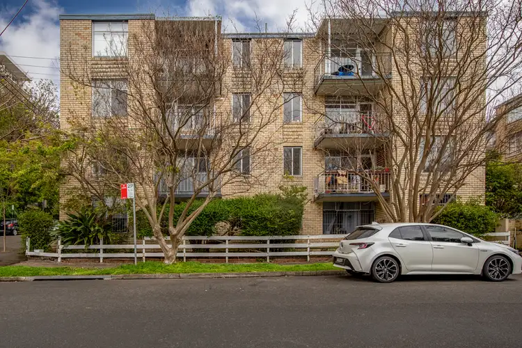 11/2 Avona Avenue