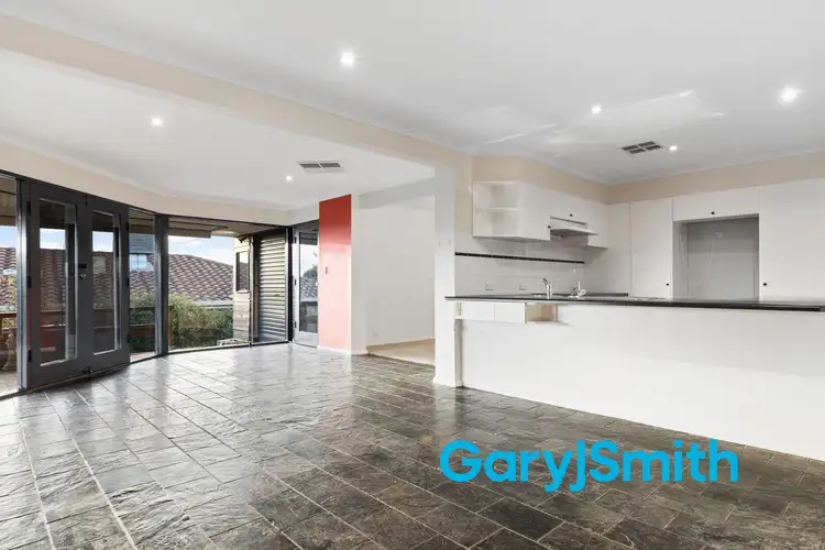 23 Slade Crescent