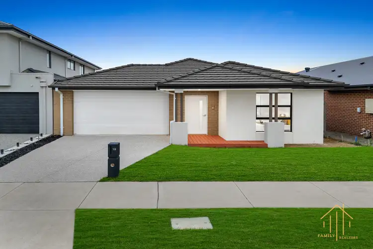 19 Gippsland Avenue