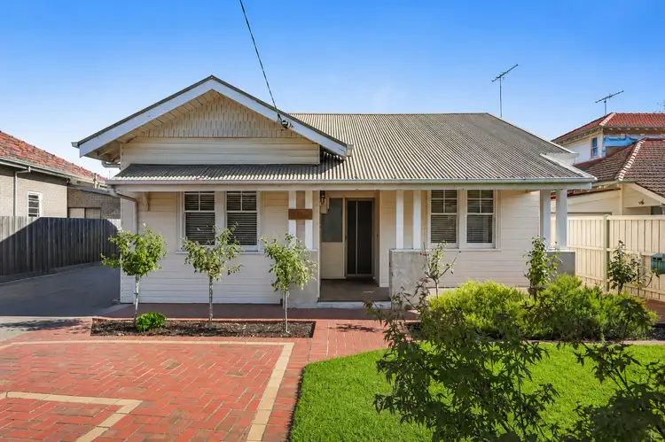 609 Melbourne Road