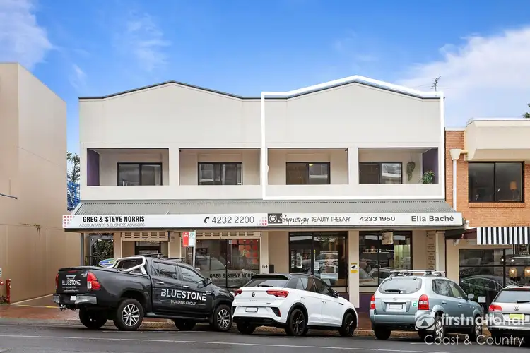 4/64 Manning Street
