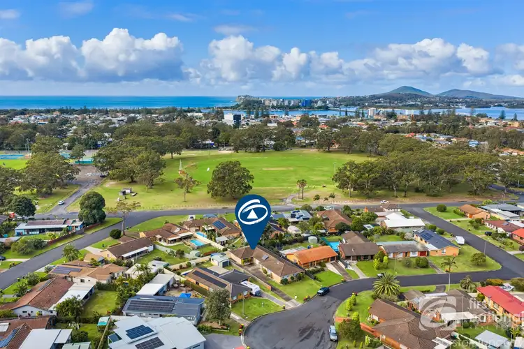 2/9 Sheppard Close